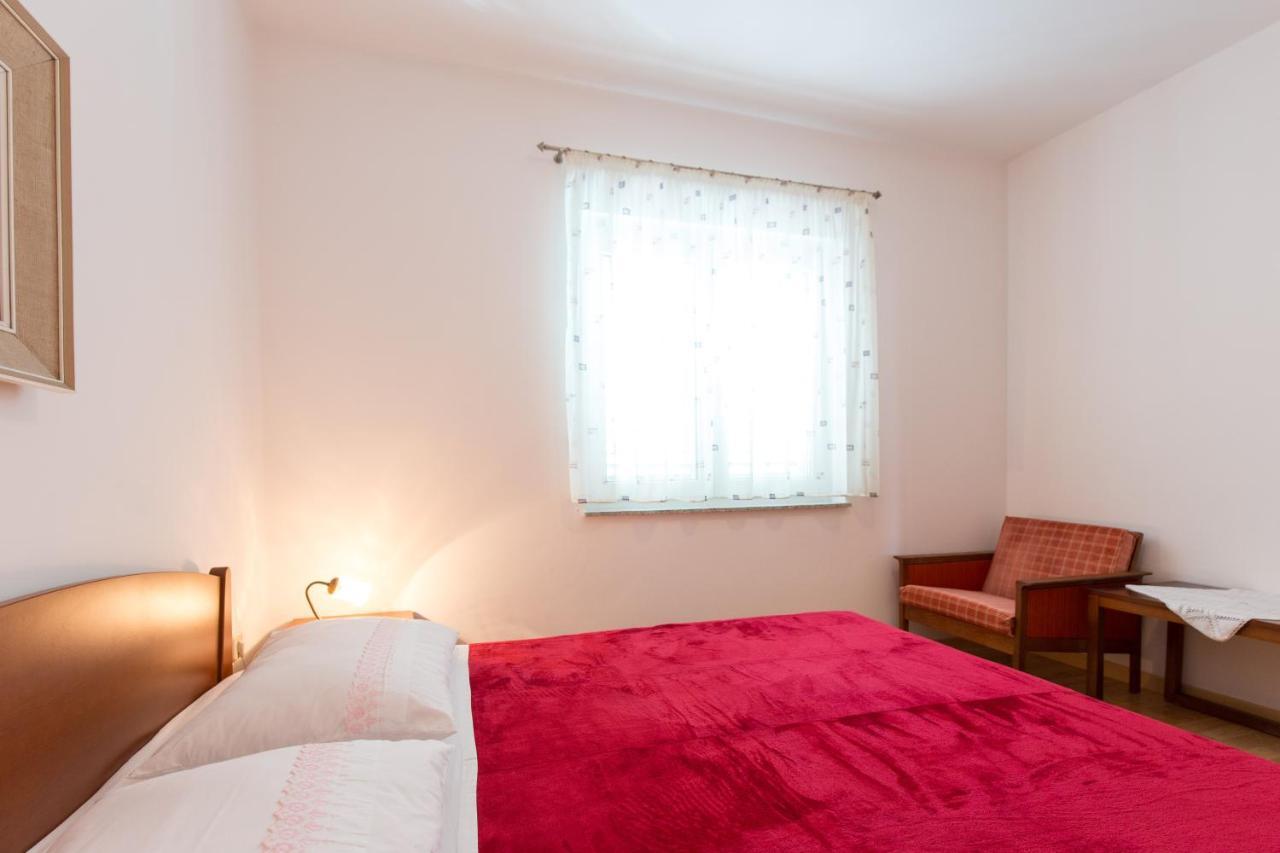 Apartman Leana Крк Экстерьер фото